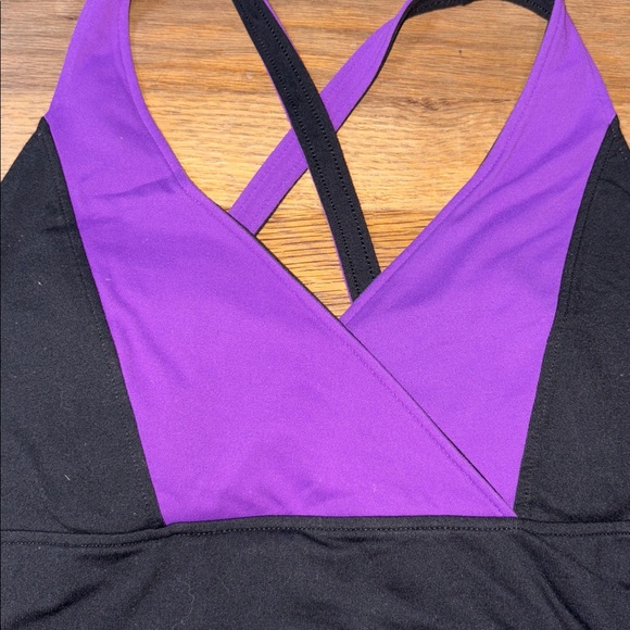 VSX built in bra yoga top - Picture 2 of 9